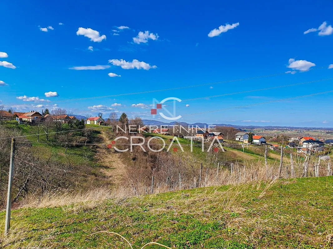 salinovec, građevinsko sa izvorom vode! - slika 5