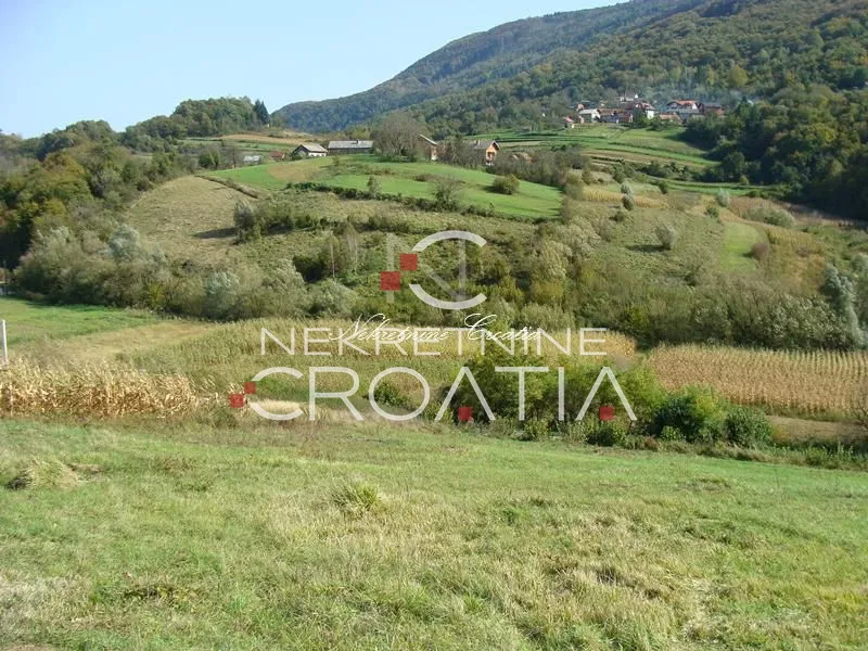 cvetlin, građevinsko sa dva prilaza - slika 8