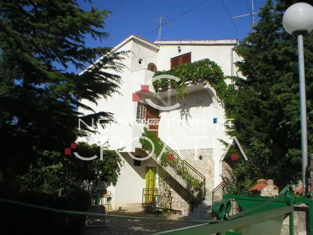 kuća sa 6 apartmana!. - slika 3