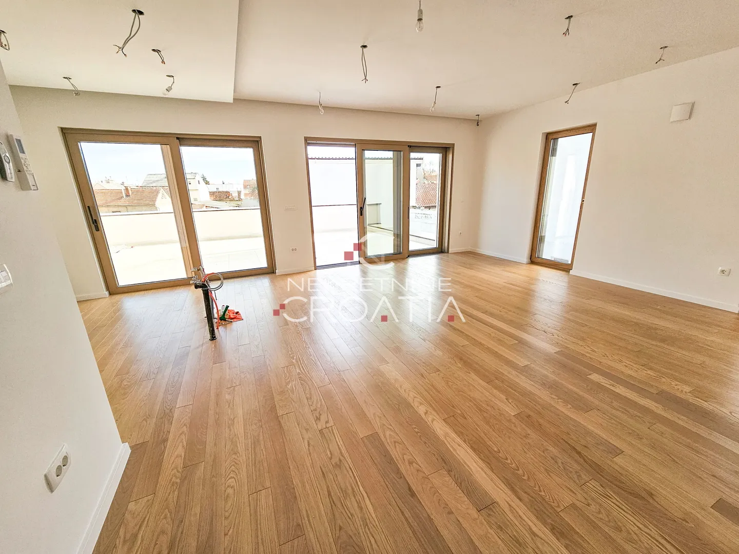 barokna jezgra, penthouse u novogradnji, 2.471€/m2 - slika 5