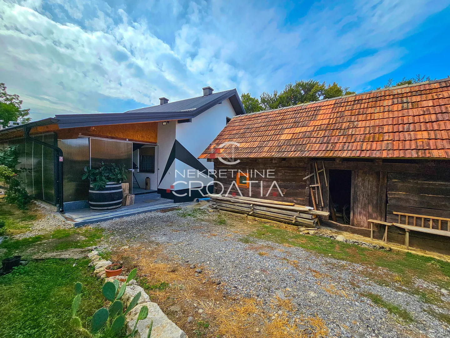 novouređena kuća i 28.398 m2 zemljišta! - slika 6