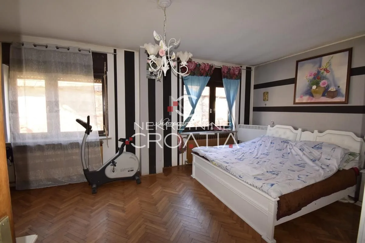 dvije kuće po cijeni jedne - slika 13