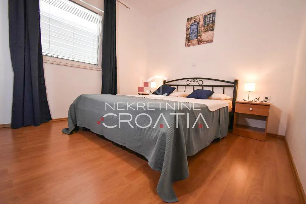 trogir, seget: kuća sa 6 apartmana! - slika 11