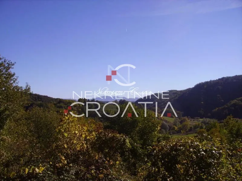 2,5 eur-a/m2 + šuma 897 m2!!! - slika 2