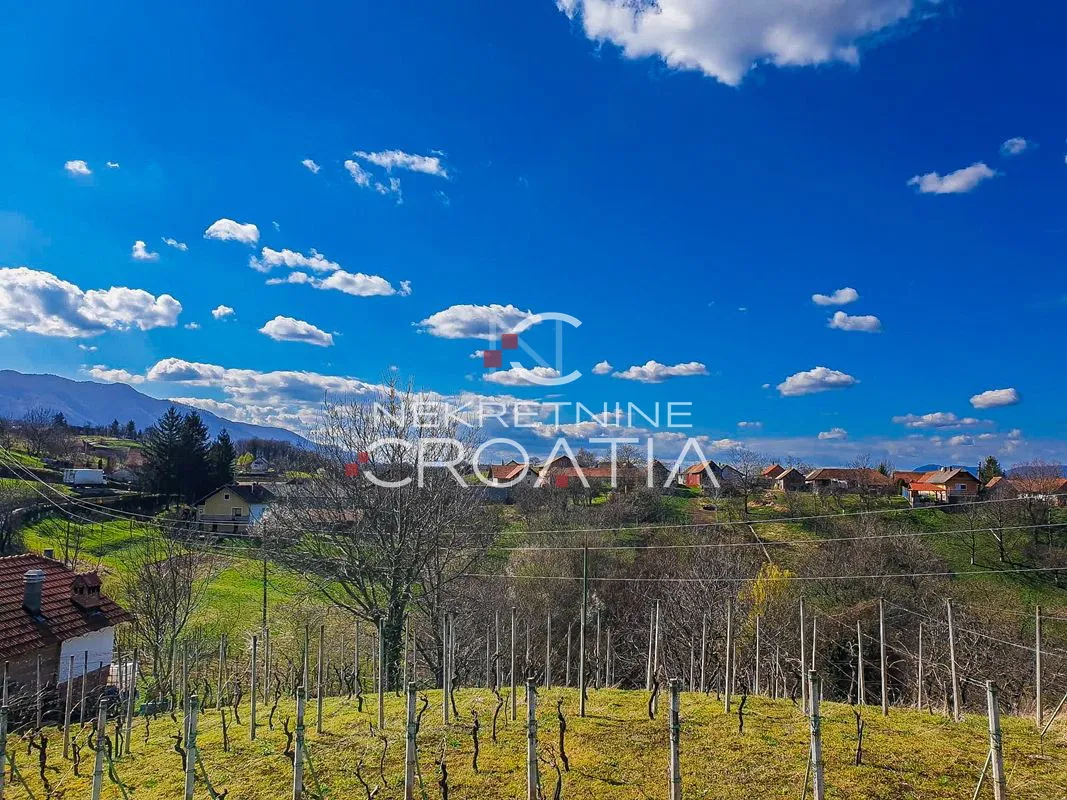 salinovec, građevinsko sa izvorom vode! - slika 9