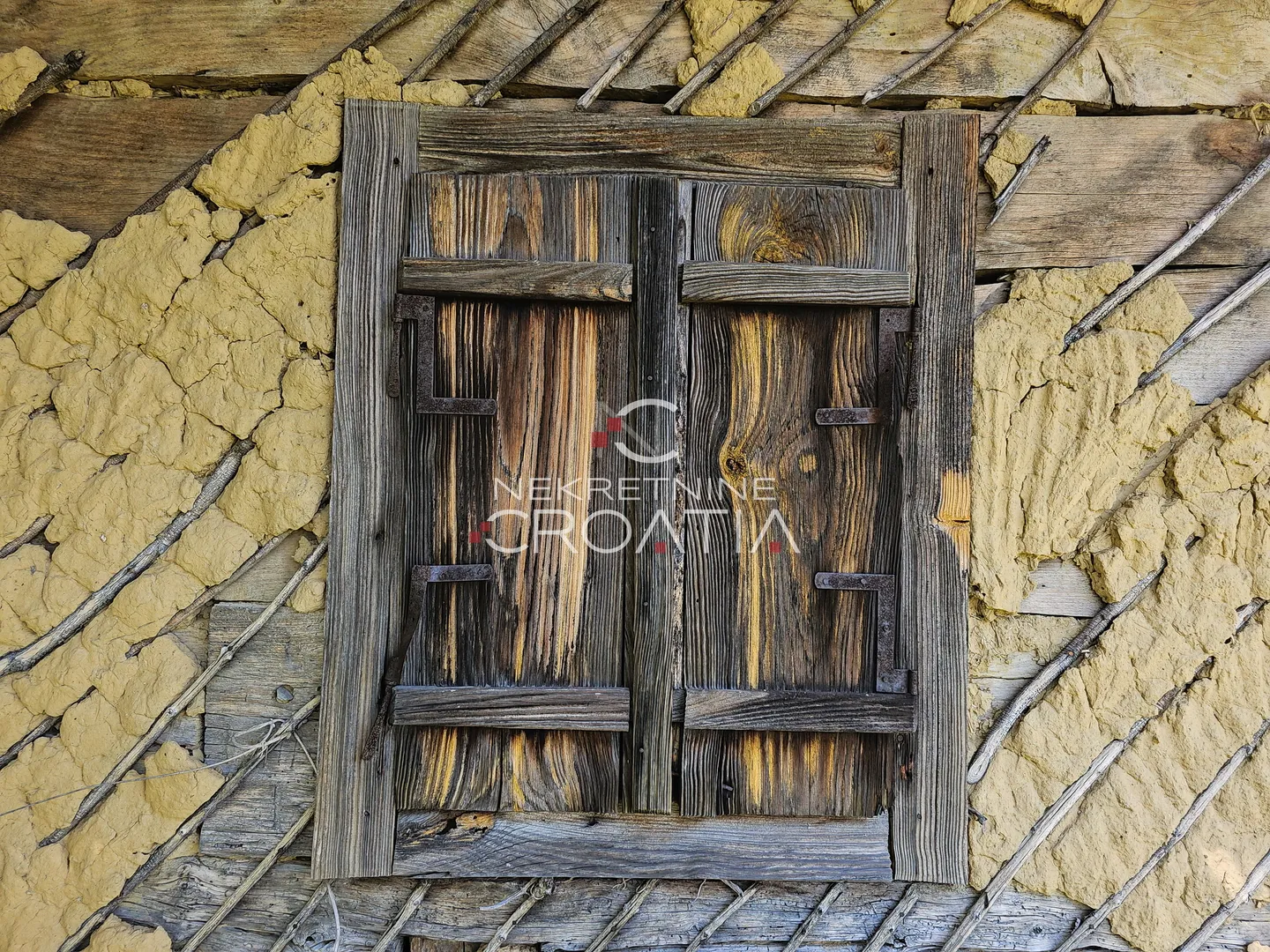 ekskluzivno, stara drvena kuća - slika 22