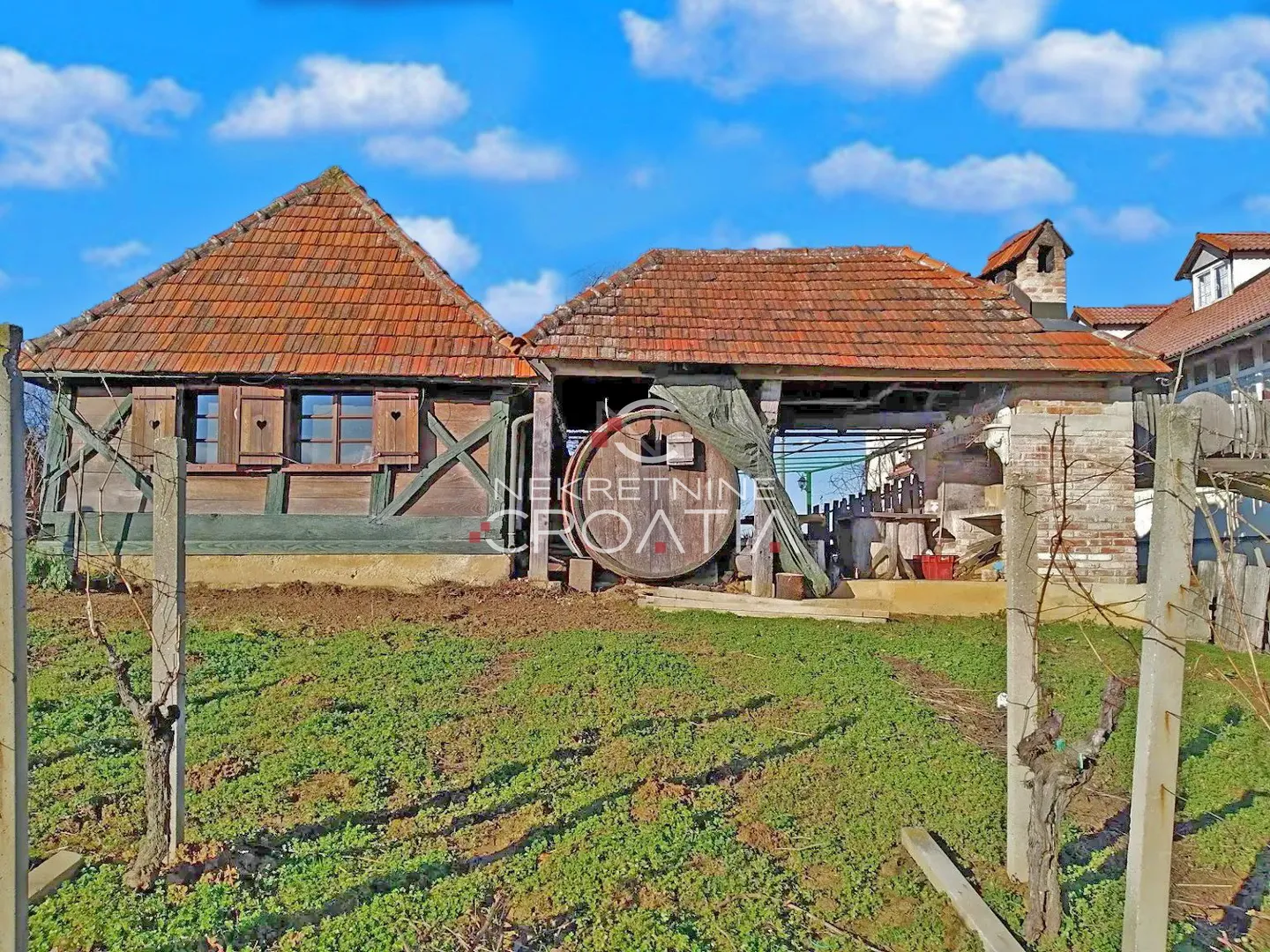 uhodan turistički objekt - slika 20