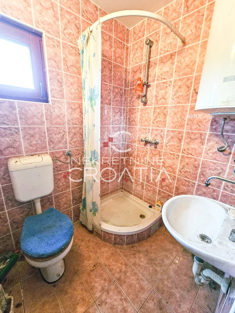 kuća sa 4 apartmana, ježovec - slika 18