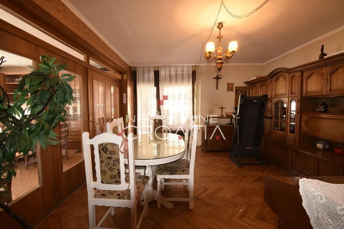 dvije kuće po cijeni jedne - slika 11