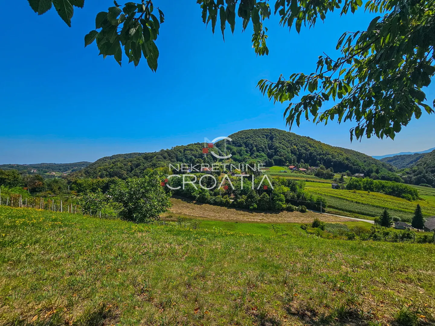 ekskluzivno, stara drvena kuća - slika 3