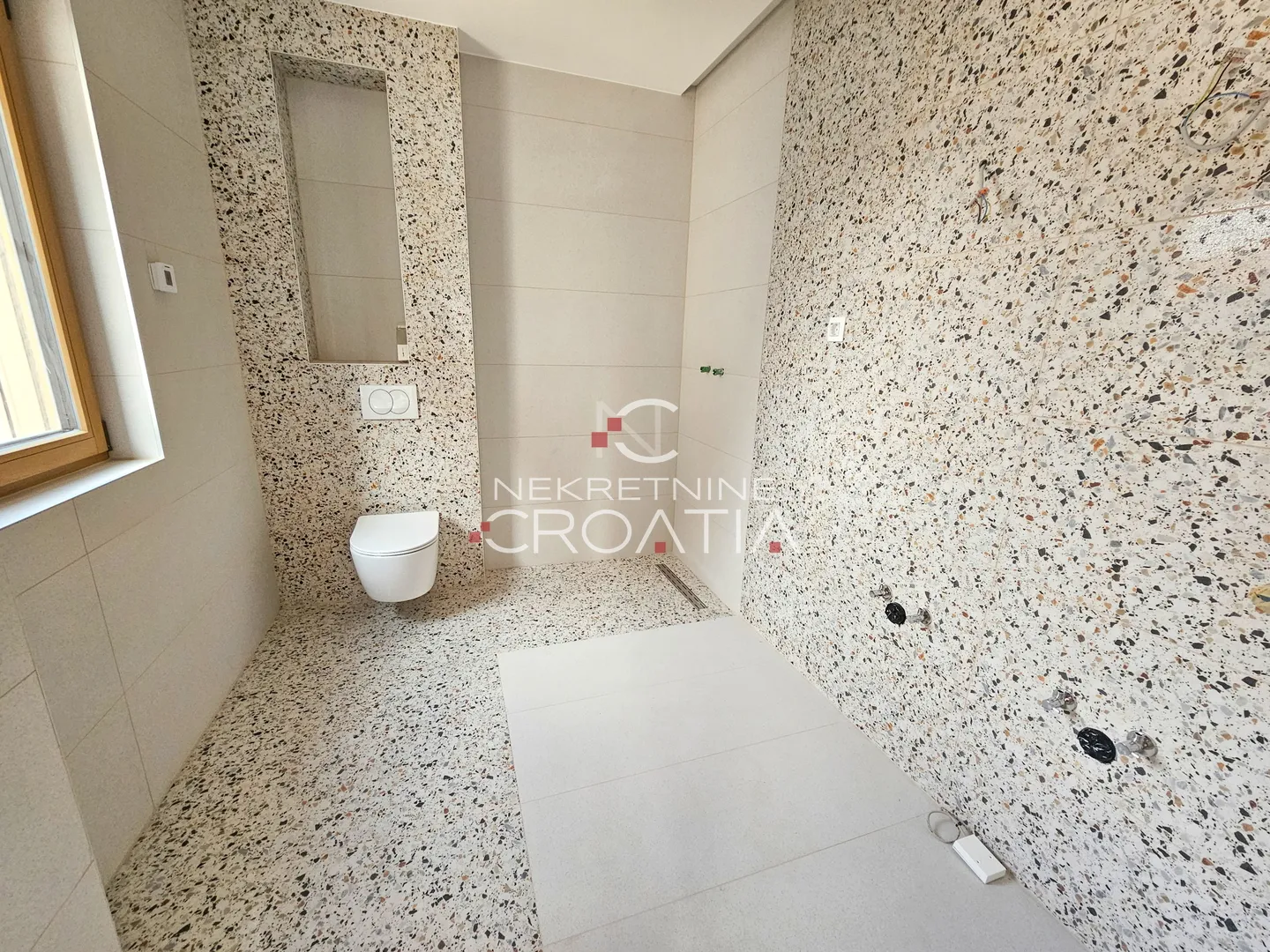 barokna jezgra, penthouse u novogradnji, 2.471€/m2 - slika 11