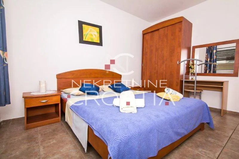 trogir, seget: kuća sa 6 apartmana! - slika 7