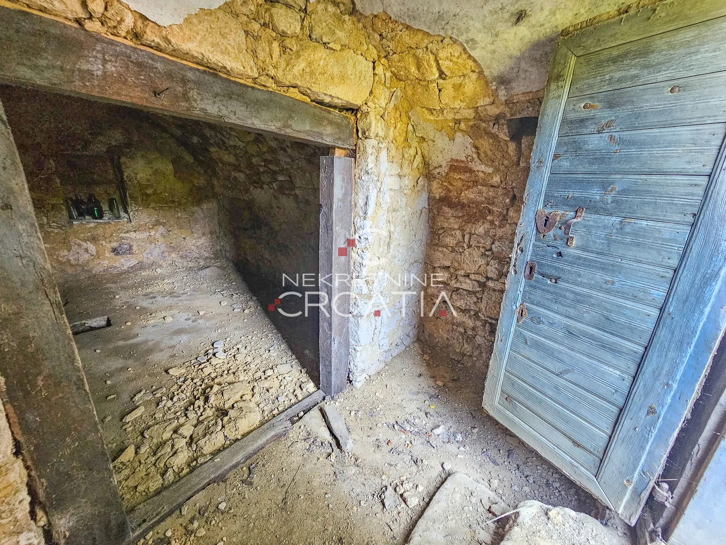 ekskluzivno, stara drvena kuća - slika 19
