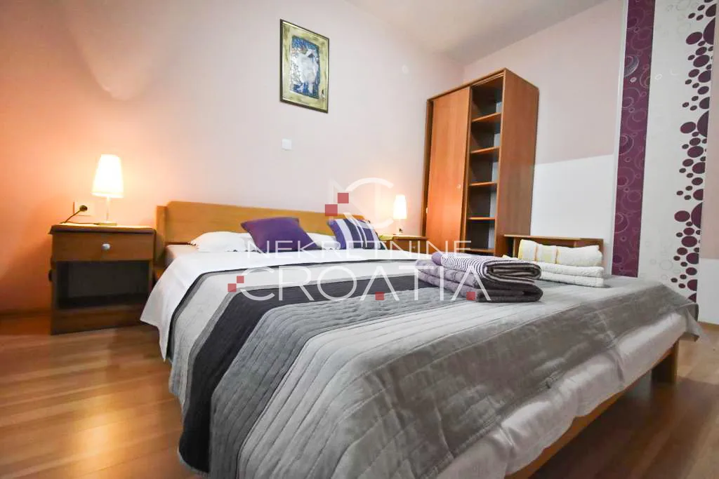 trogir, seget: kuća sa 6 apartmana! - slika 18
