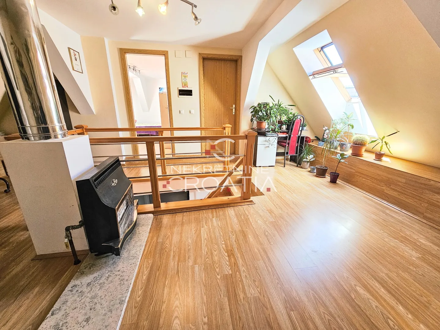 ekskluzivno, 3 stana + studio ap + pp + garaža - slika 24
