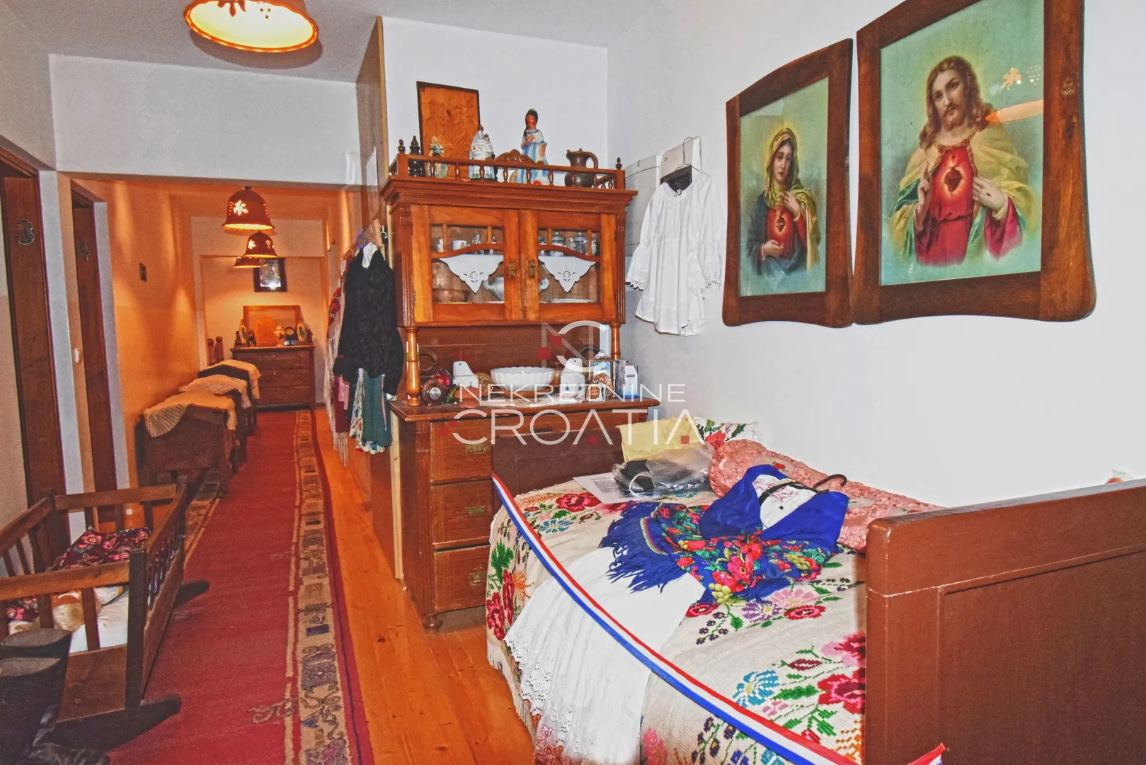uhodan turistički objekt - slika 11