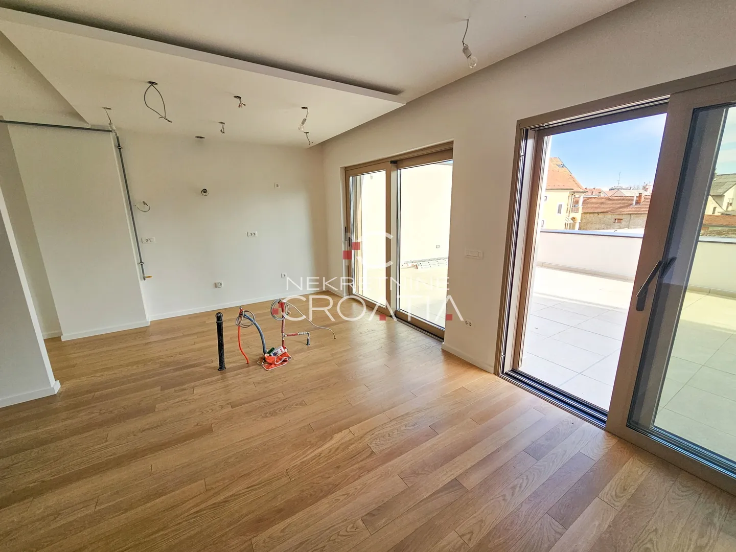 barokna jezgra, penthouse u novogradnji, 2.471€/m2 - slika 2