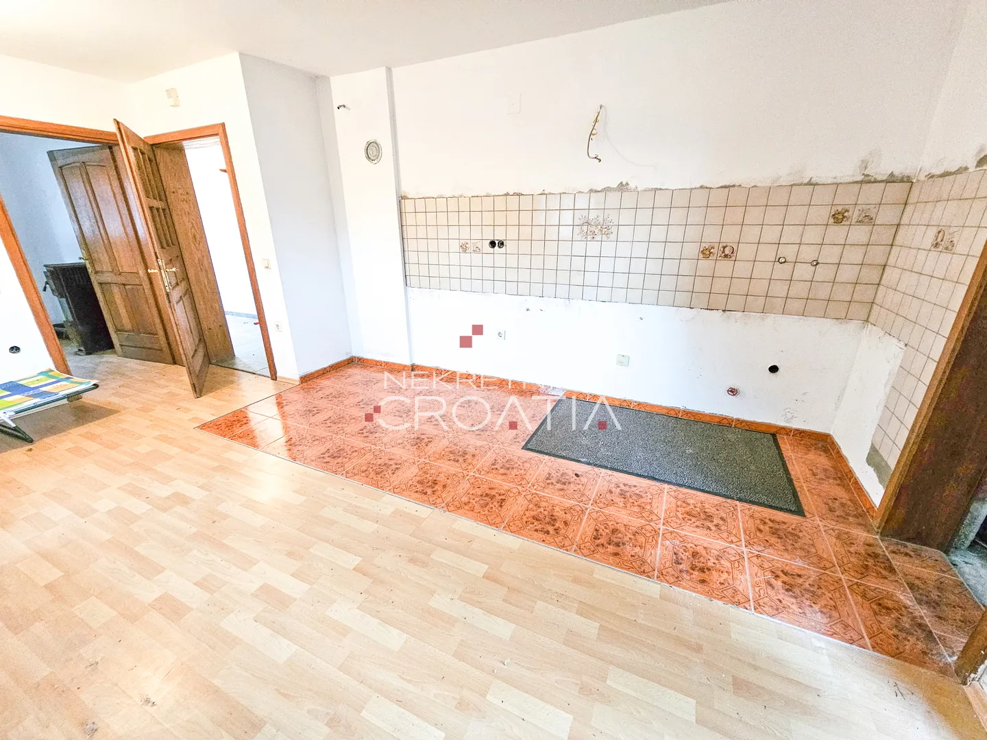 kuća sa 4 apartmana, ježovec - slika 11