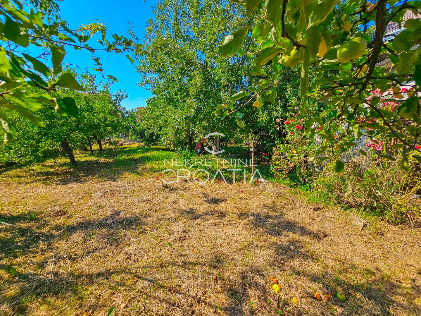 varaždin: kuća i zemljište 738 m² – zona s4 (do 4 stana) - slika 9