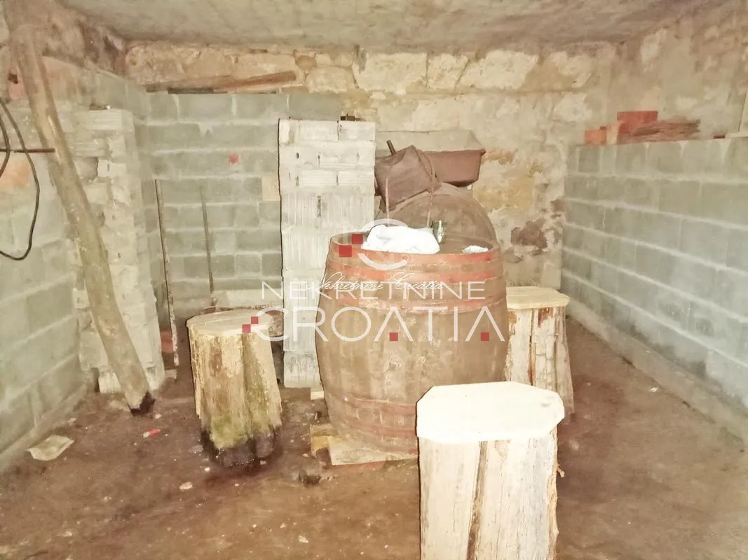 stara kuća iz 1926. g, za adaptaciju - slika 14