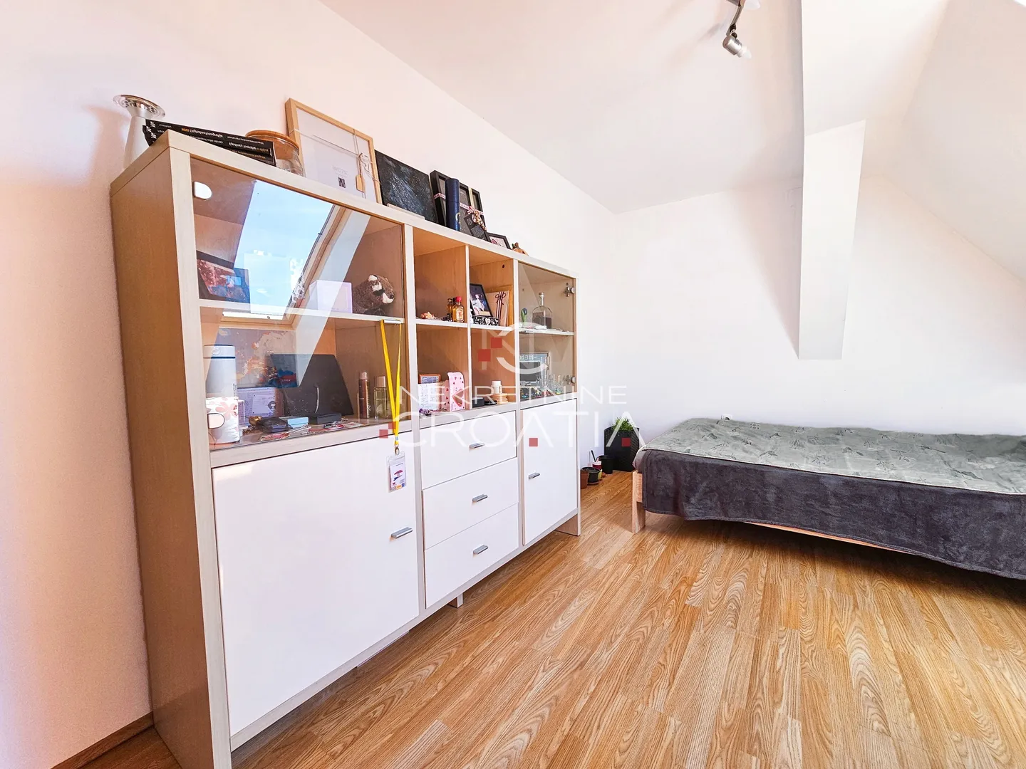 ekskluzivno, 3 stana + studio ap + pp + garaža - slika 26