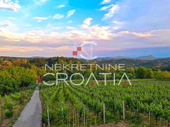 uhodan turistički objekt - slika 14