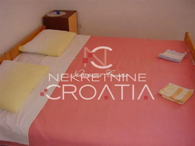 kuća sa 6 apartmana!. - slika 14