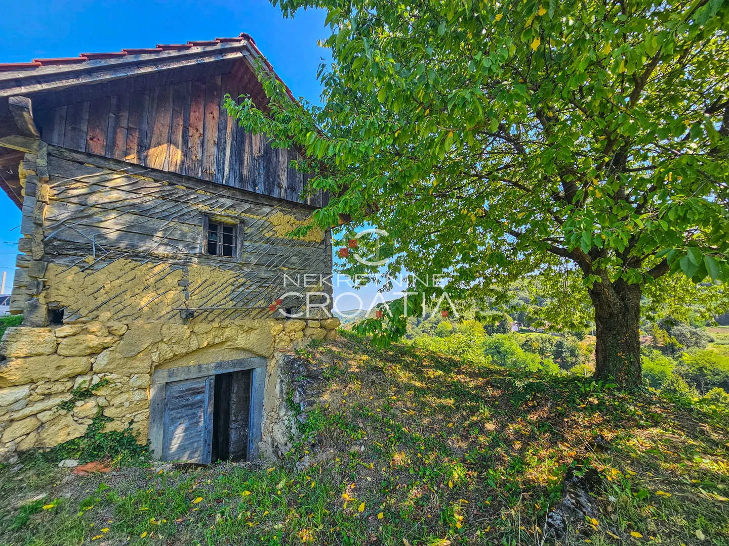 ekskluzivno, stara drvena kuća - slika 14