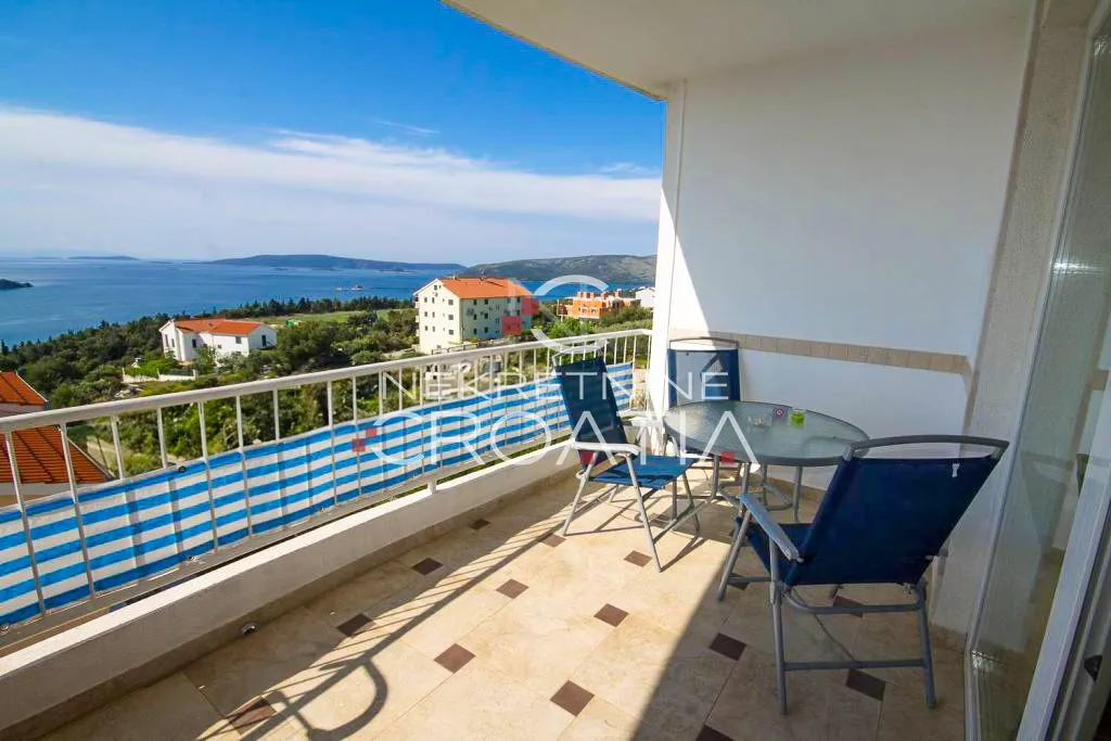 trogir, seget: kuća sa 6 apartmana! - slika 3