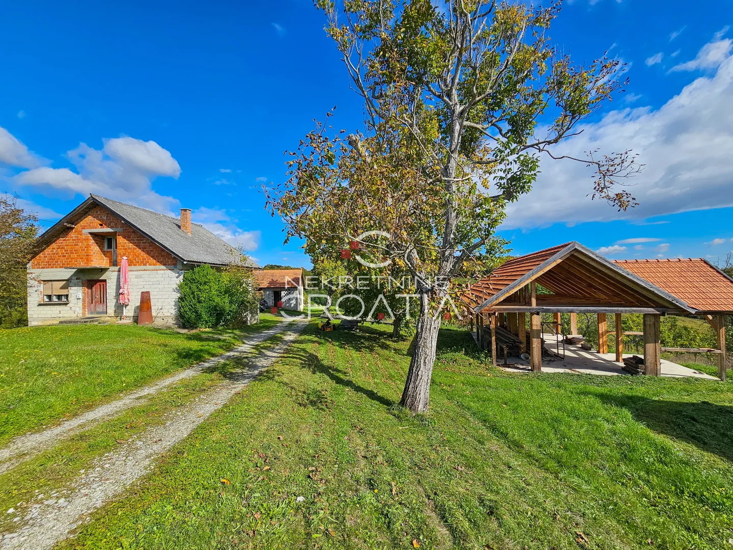 4,5 ha zemljišta + kuća - slika 4