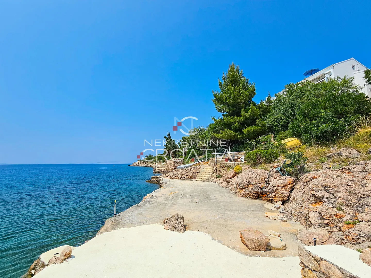 ekskluzivno: 9 apartmana 10 m od mora (1. red) - slika 25