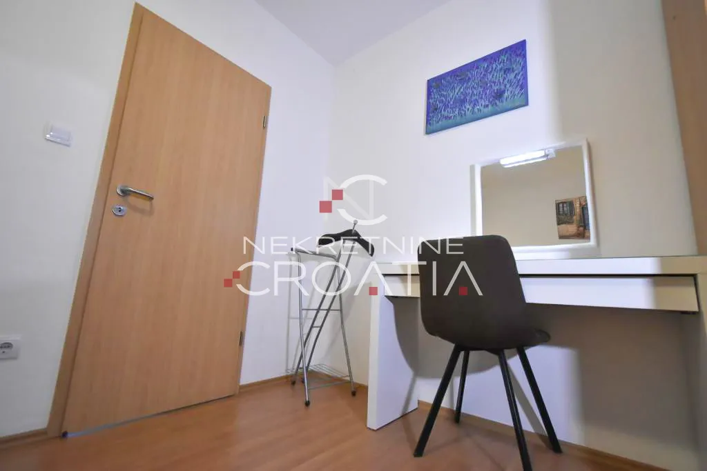 trogir, seget: kuća sa 6 apartmana! - slika 12