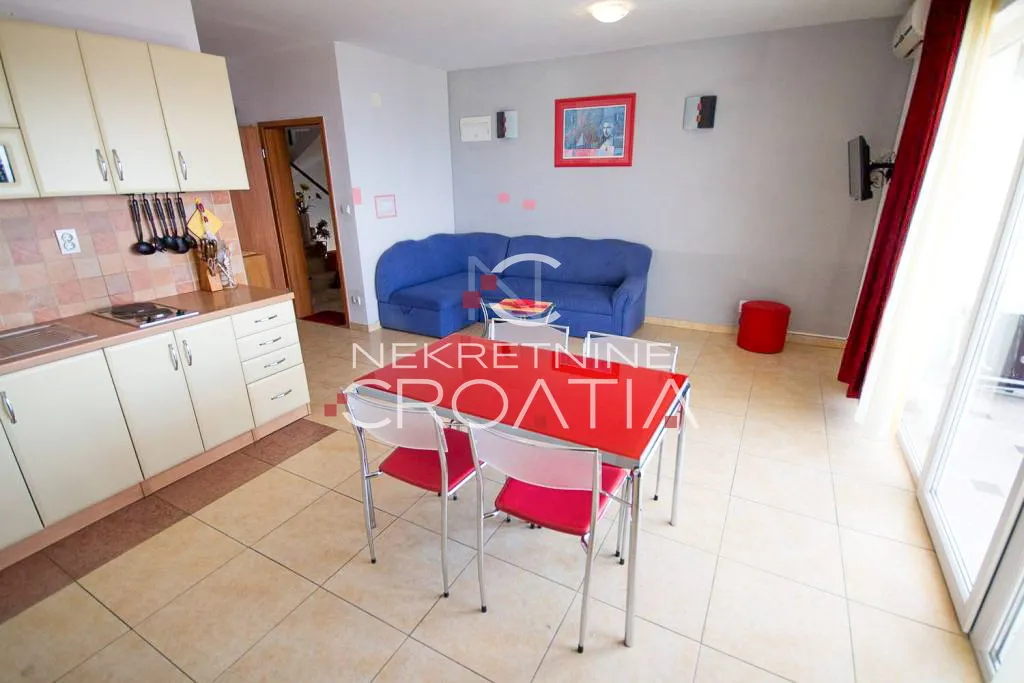 trogir, seget: kuća sa 6 apartmana! - slika 22