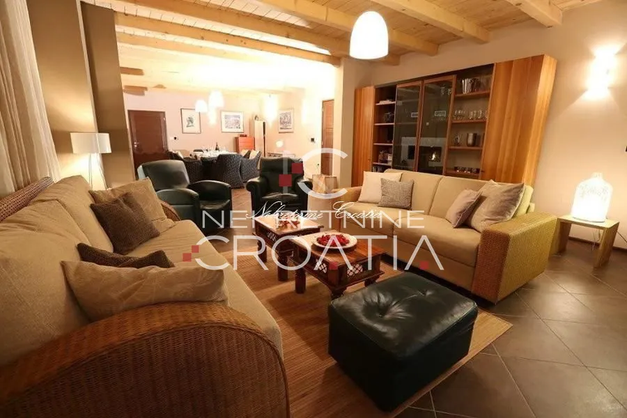 luksuzna istarska vila sa bazenom - slika 12