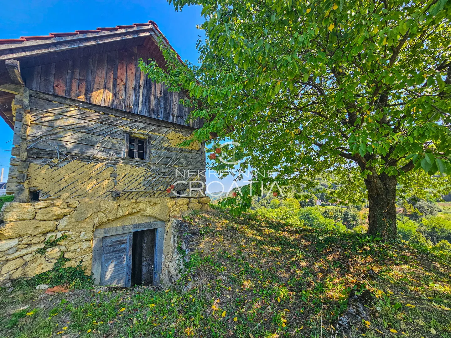 ekskluzivno, stara drvena kuća - slika 14