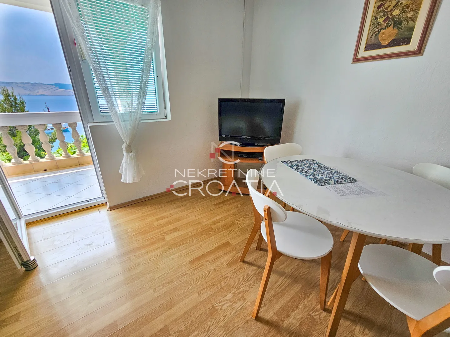 prizna: 1. red do mora, 3 apartmana! - slika 5