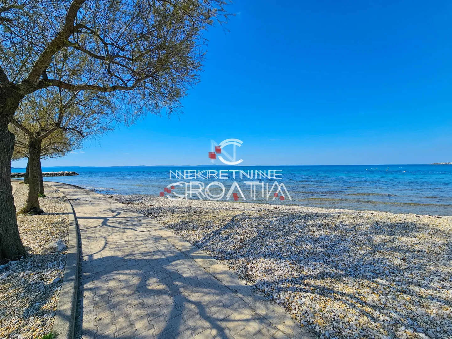 zaton, 100 m od plaže: 2sp sobe, 2 spremišta, 2 terase i dvorište! - slika 24