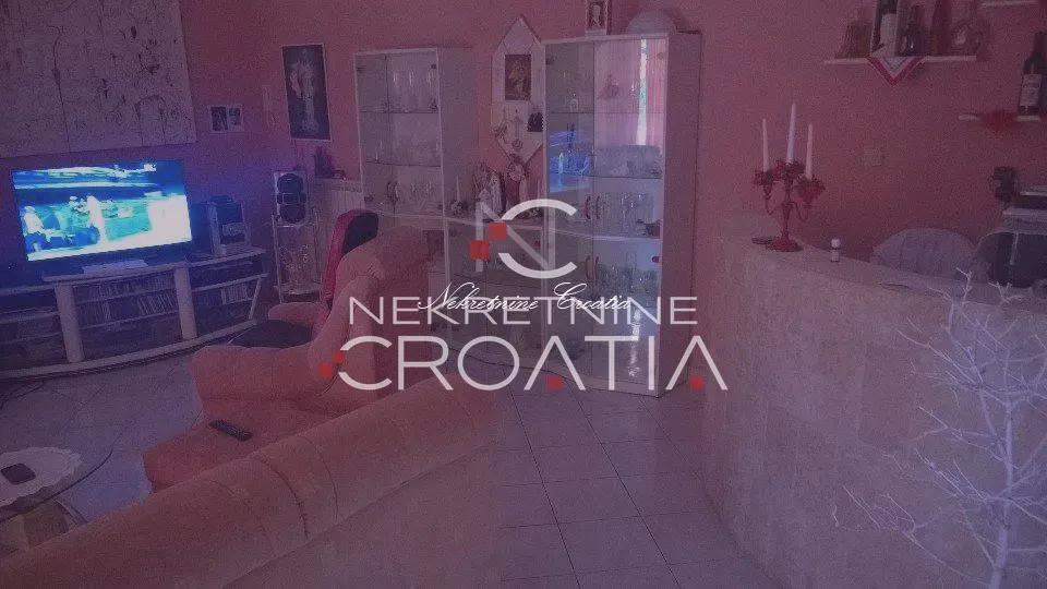 poreč: vila u i. zoni - slika 10