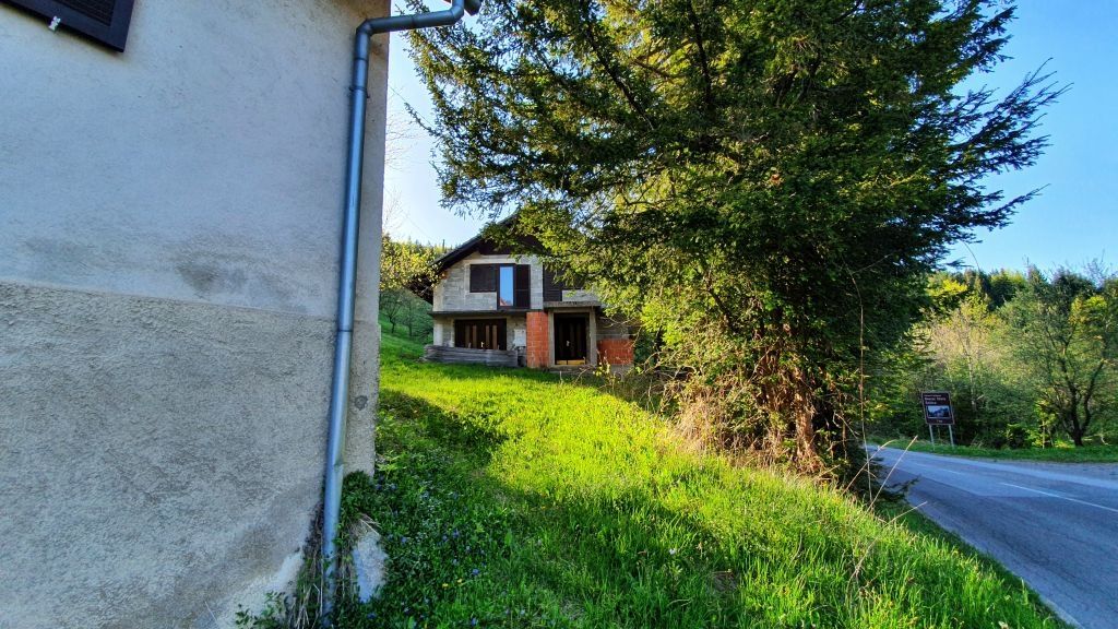gorski kotar, prodaja dvije kuće s velikom okućnicom - slika 10