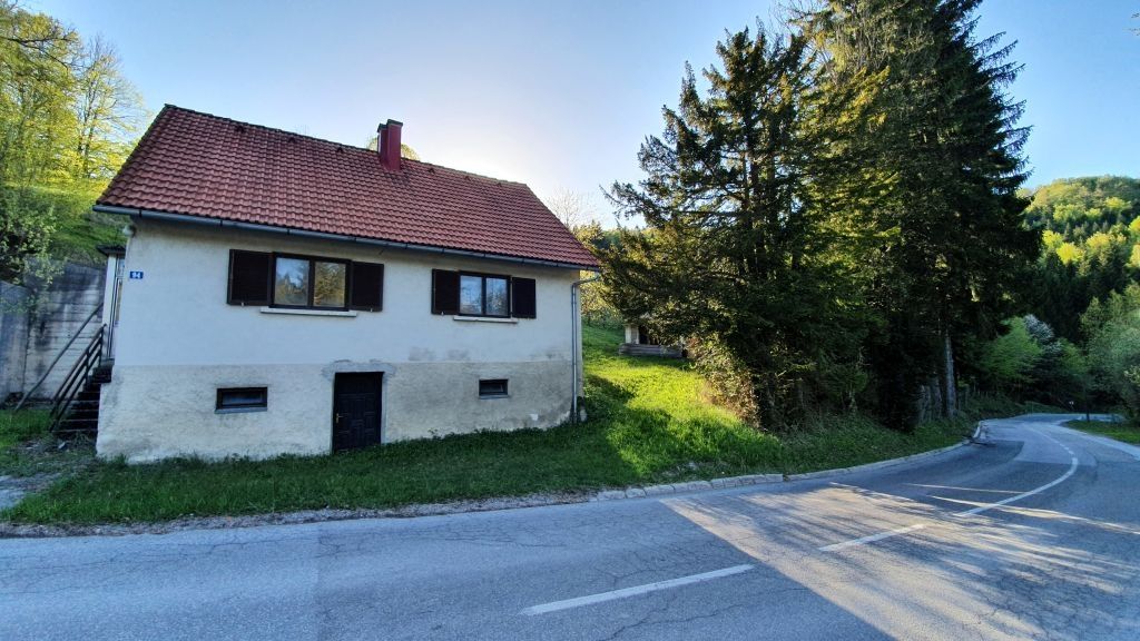 gorski kotar, prodaja dvije kuće s velikom okućnicom - slika 2