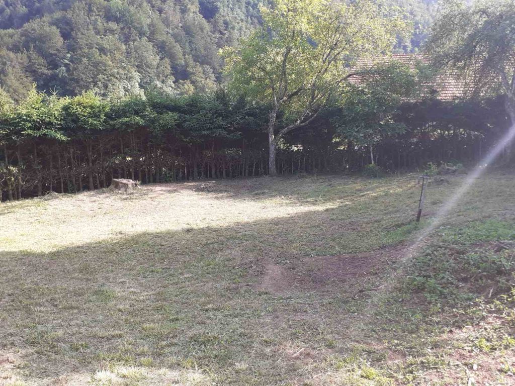 gorski kotar, kupska dolina, kuća sa gospodarskim objektom i zemljištem od 2385 m2 - slika 11