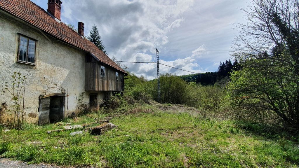 gorski kotar, starija kuća sa okućnicom do potoka - slika 5