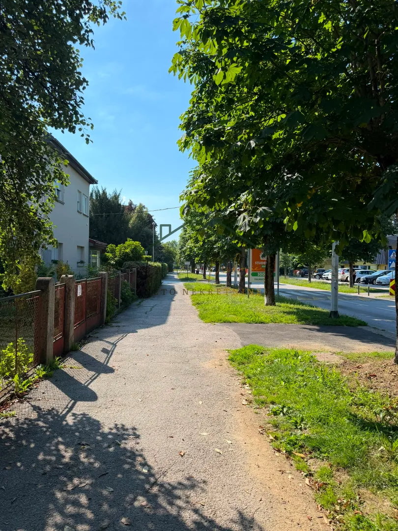 četverosoban stan u prizemlju s vrtom – centar samobora - slika 14