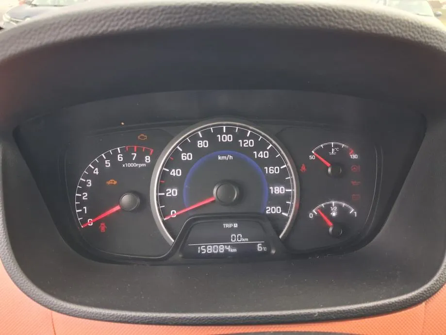 hyundai i10 1,0 , 2014 km, 158000 ,kartice 24/36 rata - slika 12
