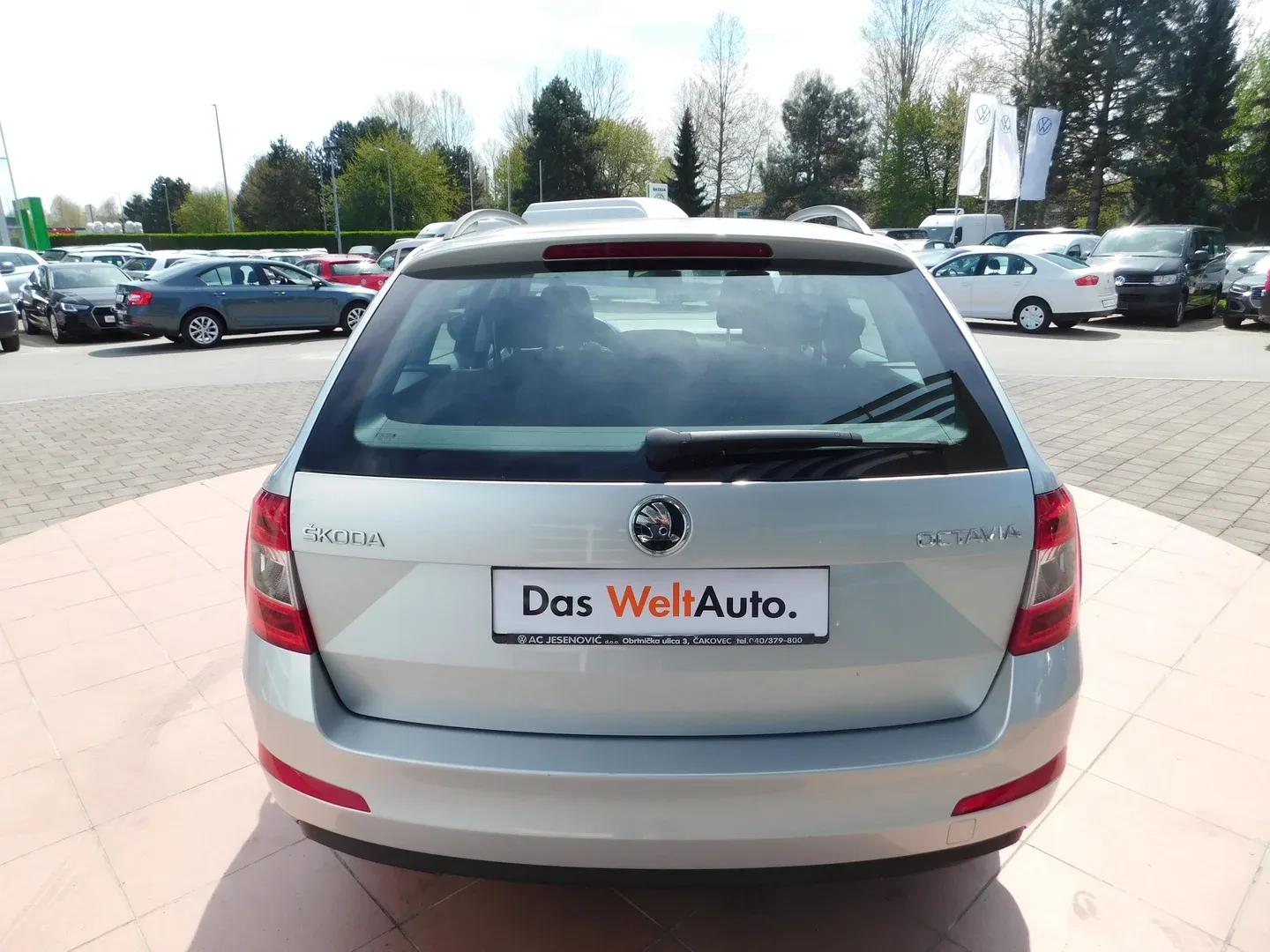 02567 škoda octavia combi style 1.6 tdi dsg - slika 6