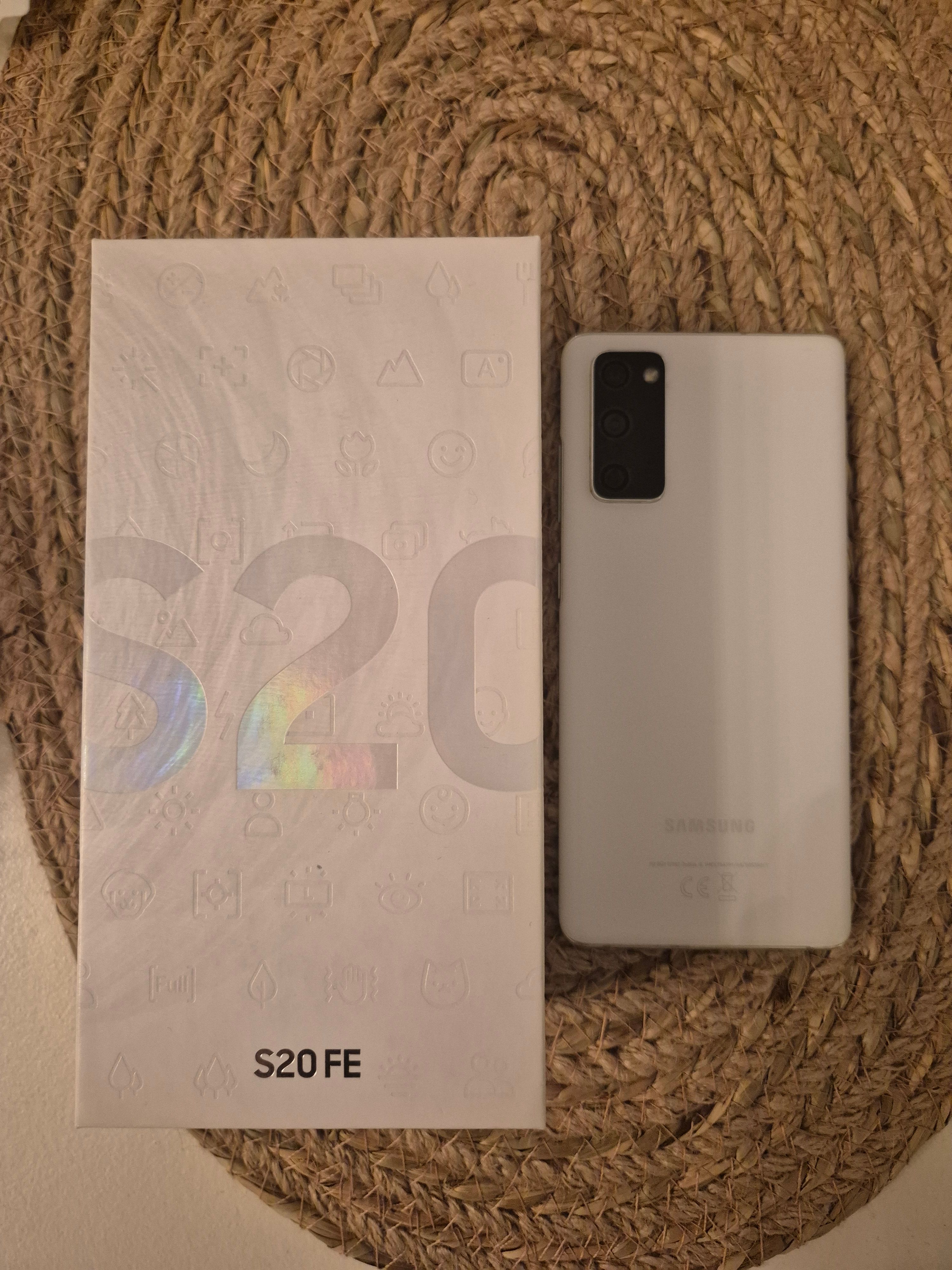 samsung s20 fe - slika 2