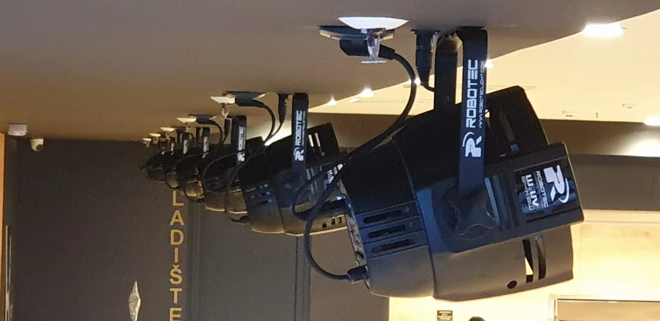 robotec led par can 54 x 3w rgb, 3u1 - slika 6