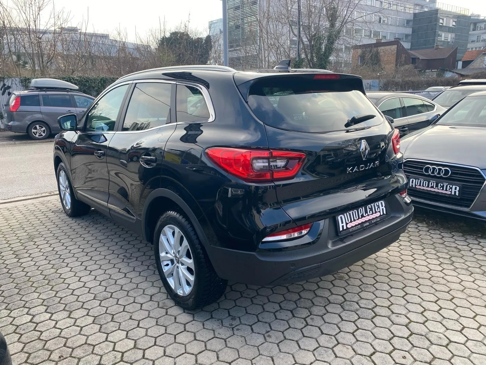 renault kadjar dci 115 kamera, keyless, navigacija, 4x garancija!!! - slika 3