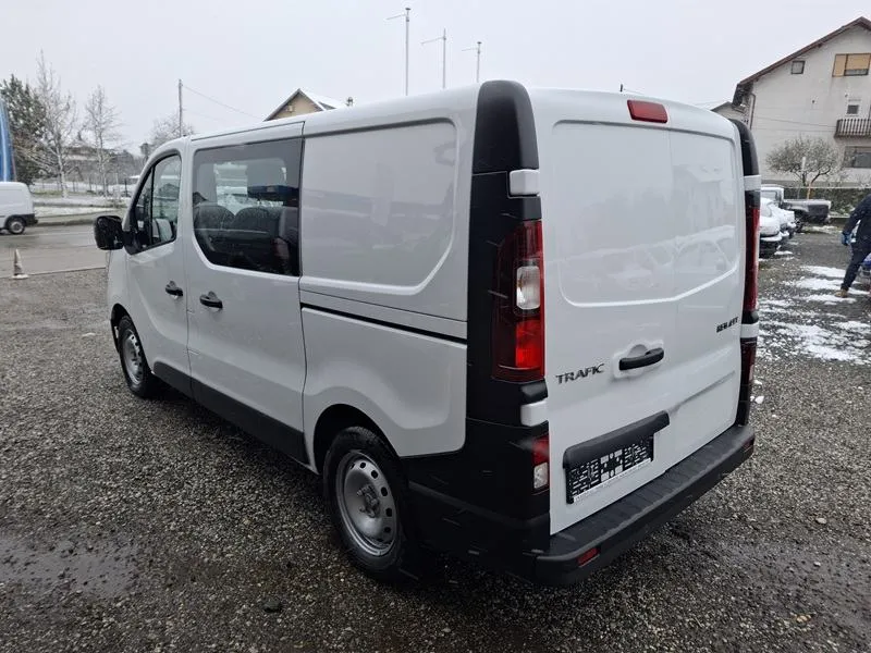 renault trafic 2.0 dci*150ks*5+1*klima*navigacija*5+1*, 2022 god. - slika 10