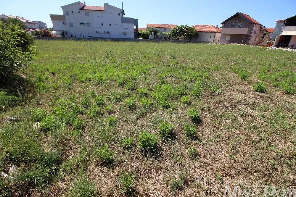 građevinsko zemljište(potrebna izrada upu plana)blizina centra 160€/m2 - slika 6